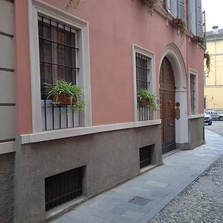 Crisopoli In Pieno Centro A Парма